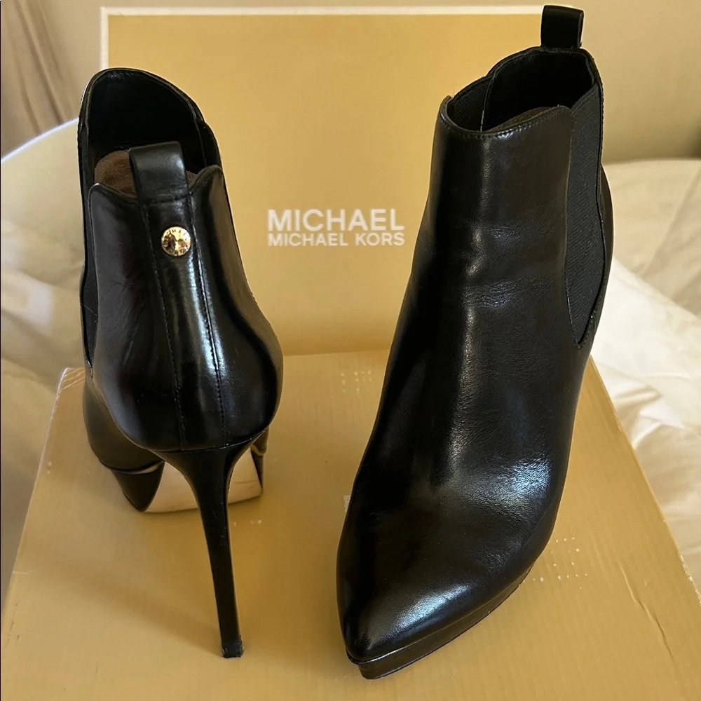Michael Kors Black Heeled Ankle Boots - Picture 1 of 7